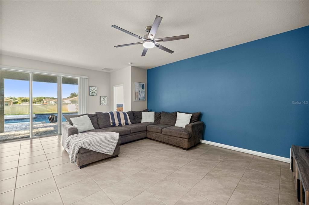 For Sale: $439,000 (4 beds, 2 baths, 2053 Square Feet)