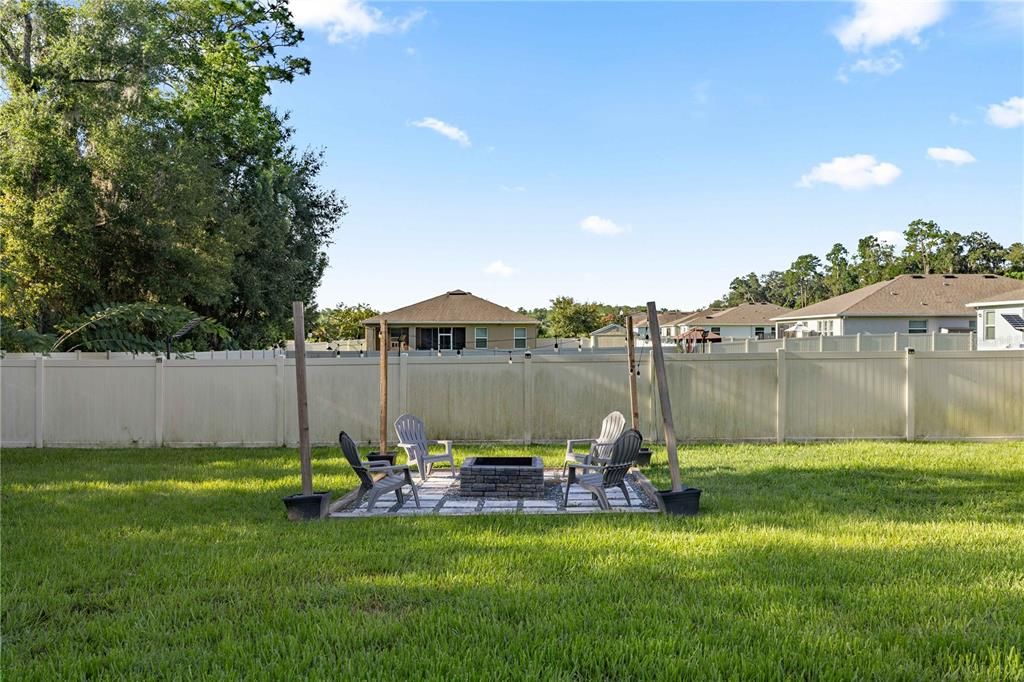 For Sale: $439,000 (4 beds, 2 baths, 2053 Square Feet)