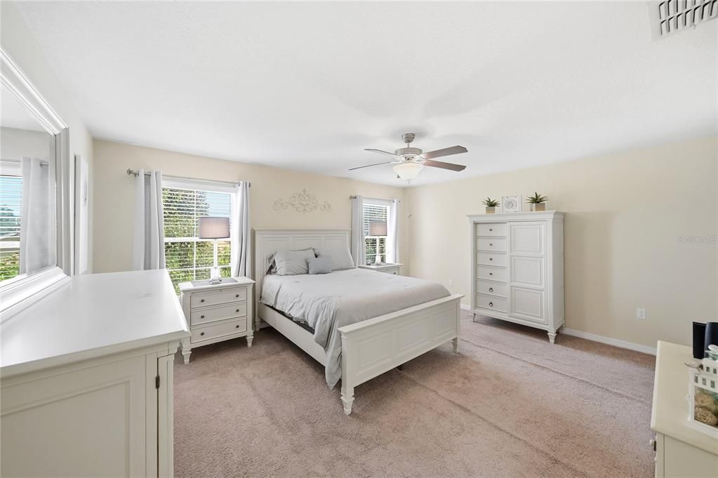 For Sale: $320,000 (3 beds, 2 baths, 2010 Square Feet)