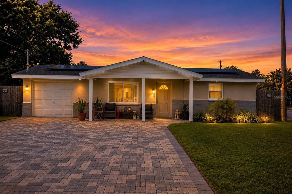 For Rent: $2,100 (3 beds, 2 baths, 1146 Square Feet)