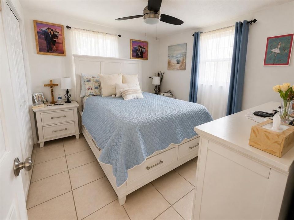 For Rent: $2,100 (3 beds, 2 baths, 1146 Square Feet)