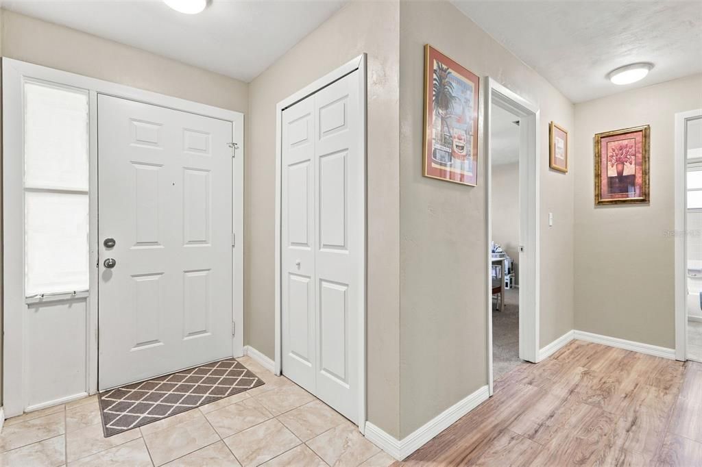 For Sale: $300,000 (3 beds, 2 baths, 1352 Square Feet)