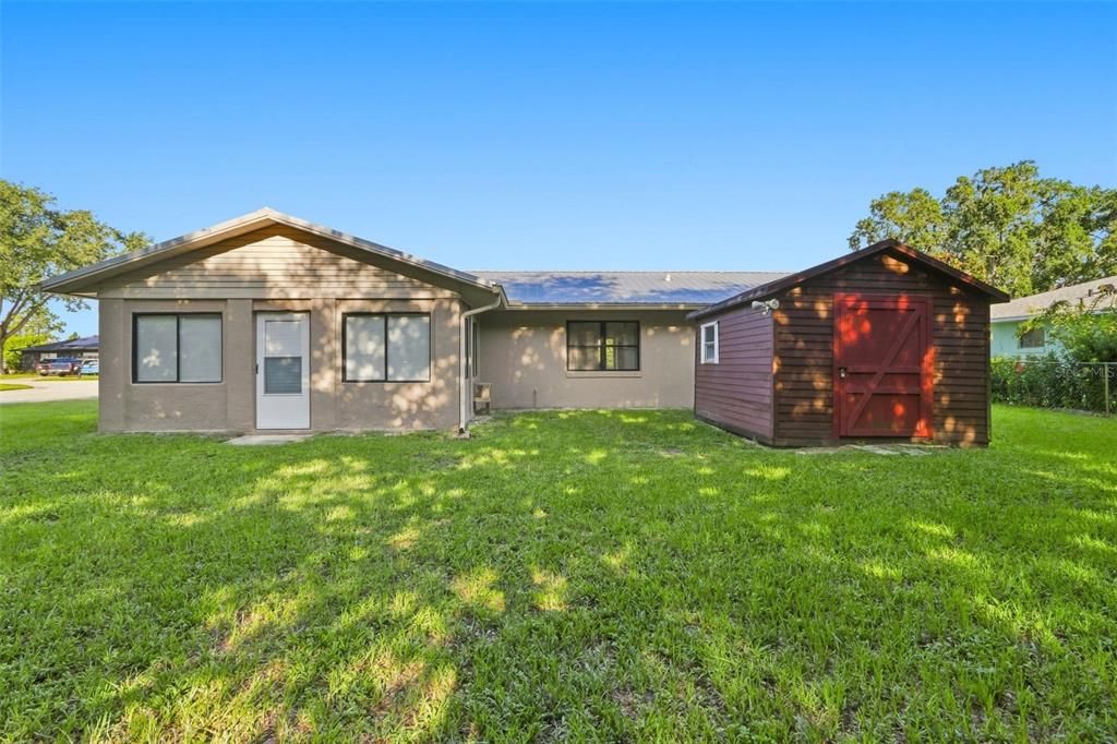 For Sale: $300,000 (3 beds, 2 baths, 1352 Square Feet)