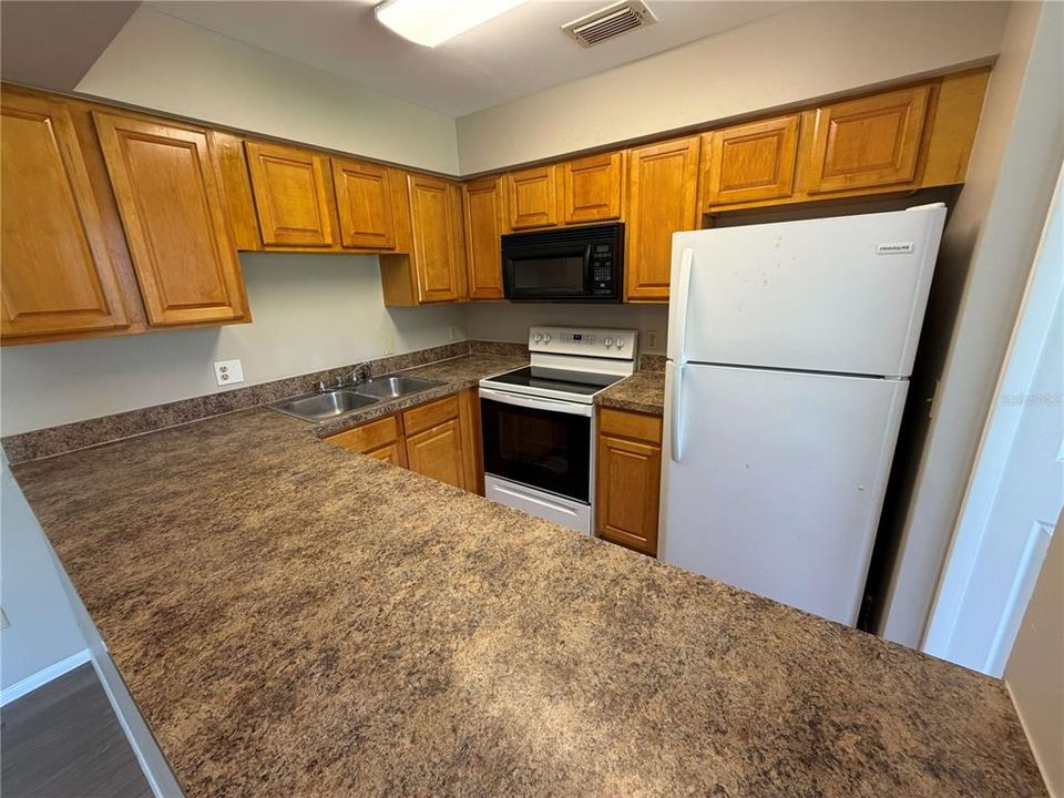 For Rent: $1,695 (2 beds, 2 baths, 1156 Square Feet)