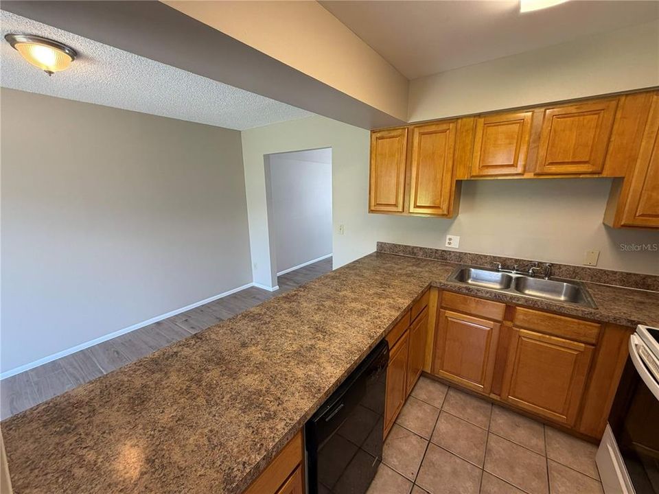 For Rent: $1,695 (2 beds, 2 baths, 1156 Square Feet)