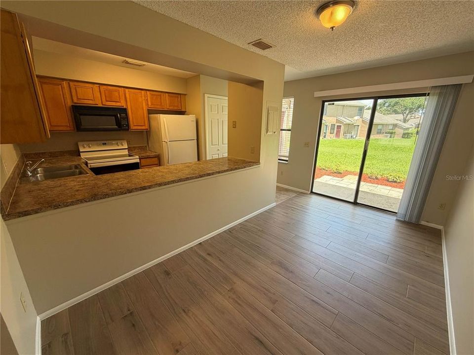 For Rent: $1,695 (2 beds, 2 baths, 1156 Square Feet)