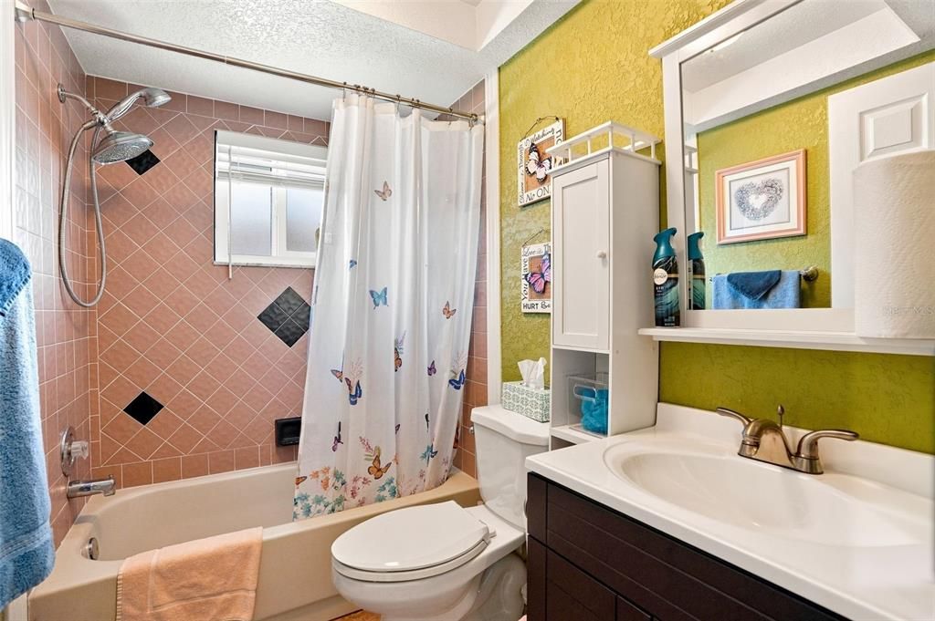 На продажу: $299,999 (2 спален, 2 ванн, 1508 Квадратных фут)