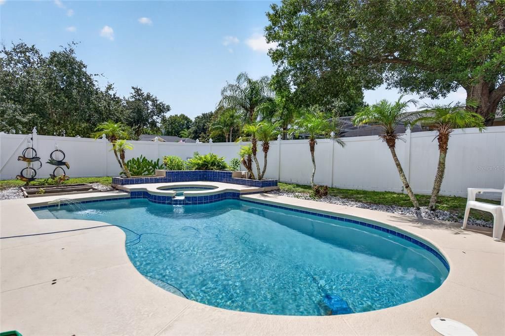 For Sale: $575,000 (5 beds, 3 baths, 2848 Square Feet)