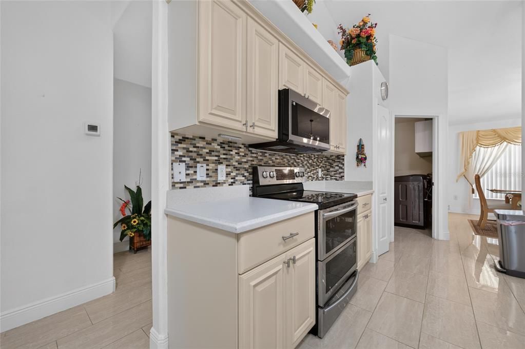 For Sale: $575,000 (5 beds, 3 baths, 2848 Square Feet)