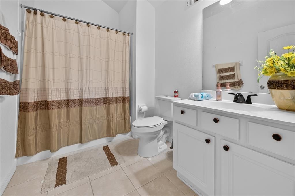 For Sale: $575,000 (5 beds, 3 baths, 2848 Square Feet)