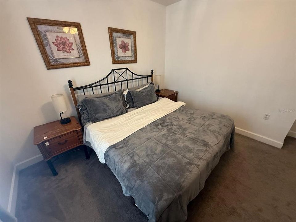 For Sale: $274,900 (3 beds, 2 baths, 1300 Square Feet)