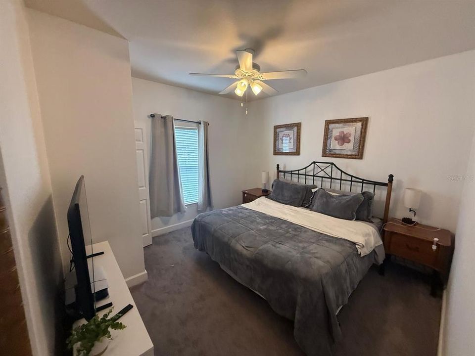 For Sale: $274,900 (3 beds, 2 baths, 1300 Square Feet)