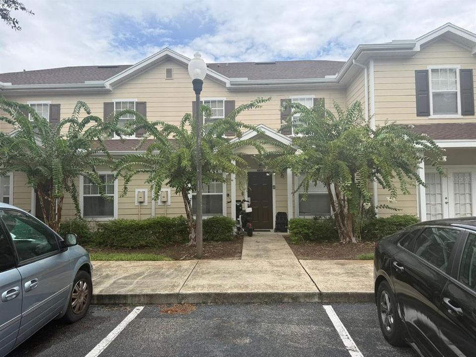 For Sale: $274,900 (3 beds, 2 baths, 1300 Square Feet)