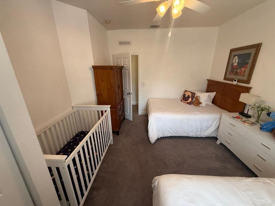 For Sale: $274,900 (3 beds, 2 baths, 1300 Square Feet)