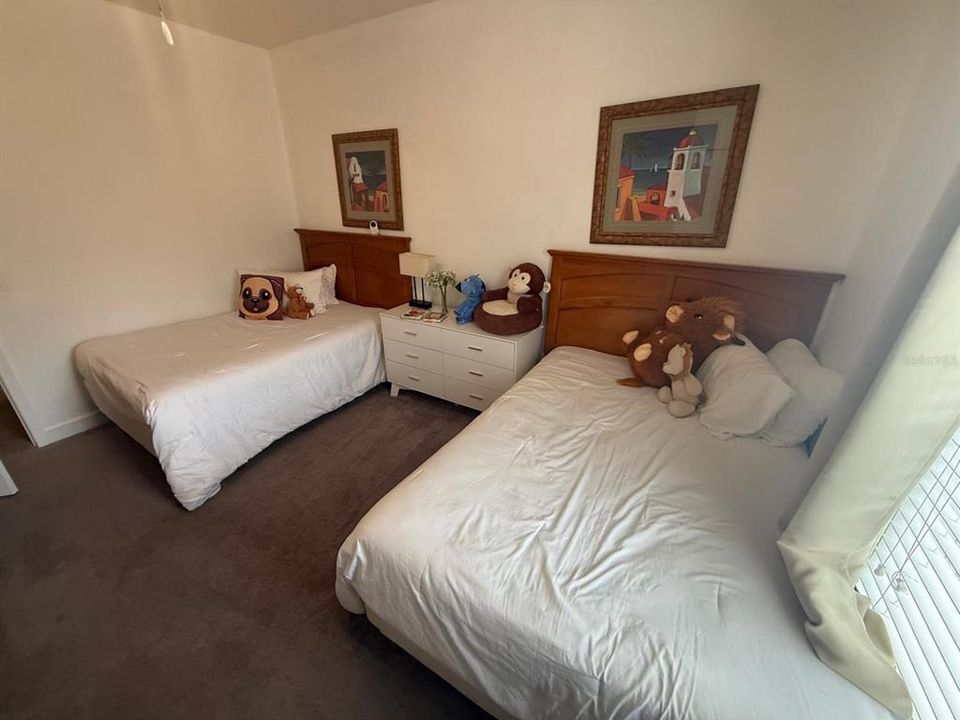 For Sale: $274,900 (3 beds, 2 baths, 1300 Square Feet)