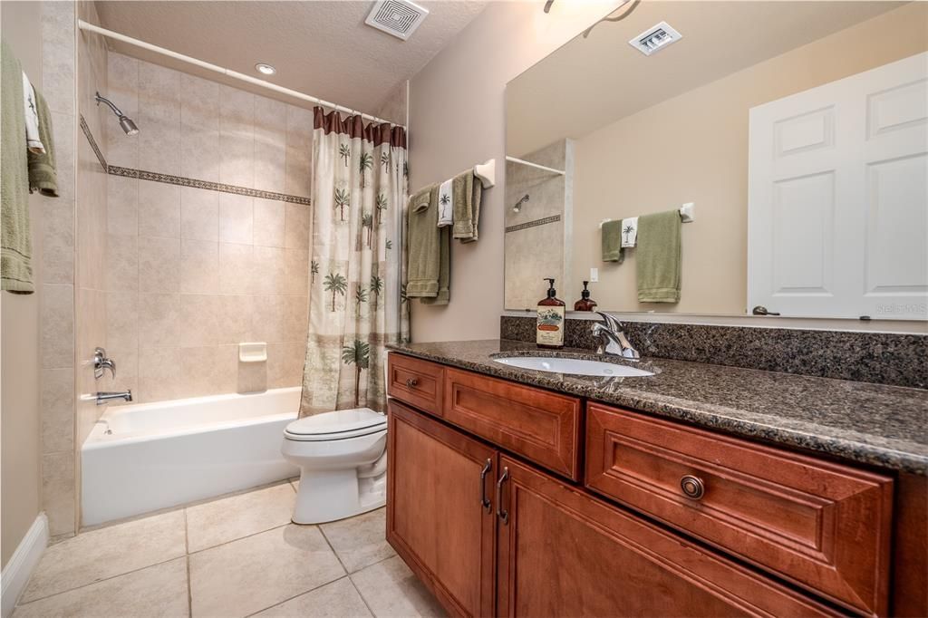 For Sale: $895,000 (3 beds, 3 baths, 2515 Square Feet)