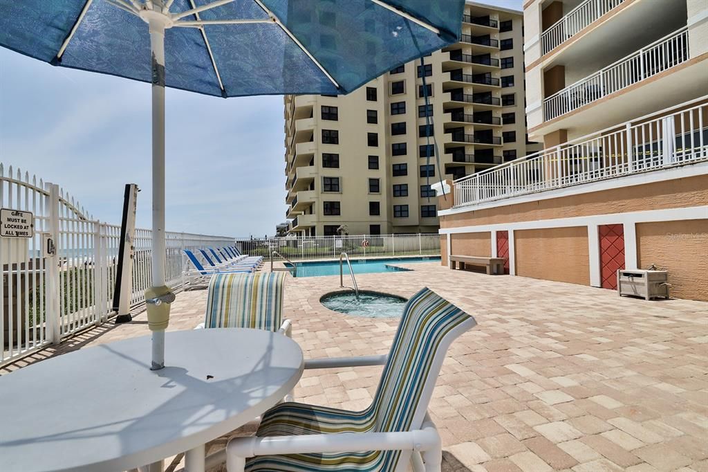 For Sale: $895,000 (3 beds, 3 baths, 2515 Square Feet)