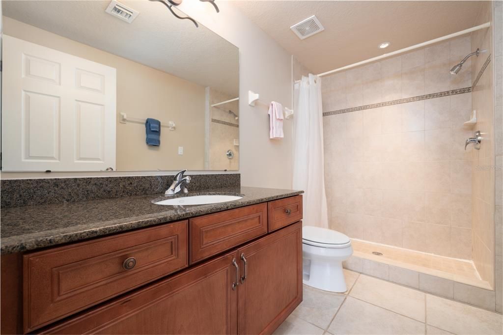 For Sale: $895,000 (3 beds, 3 baths, 2515 Square Feet)