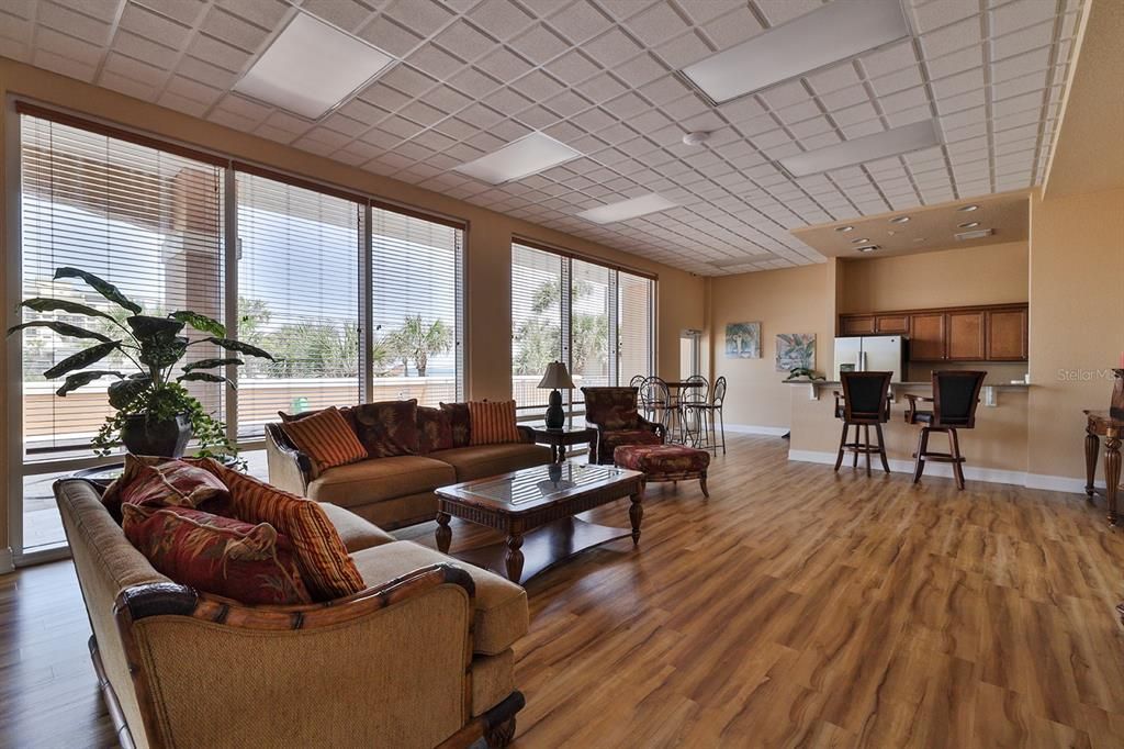 For Sale: $895,000 (3 beds, 3 baths, 2515 Square Feet)
