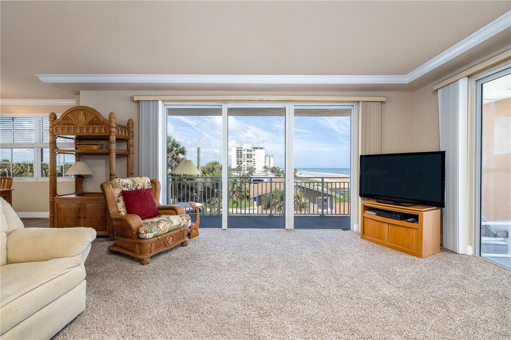 For Sale: $895,000 (3 beds, 3 baths, 2515 Square Feet)
