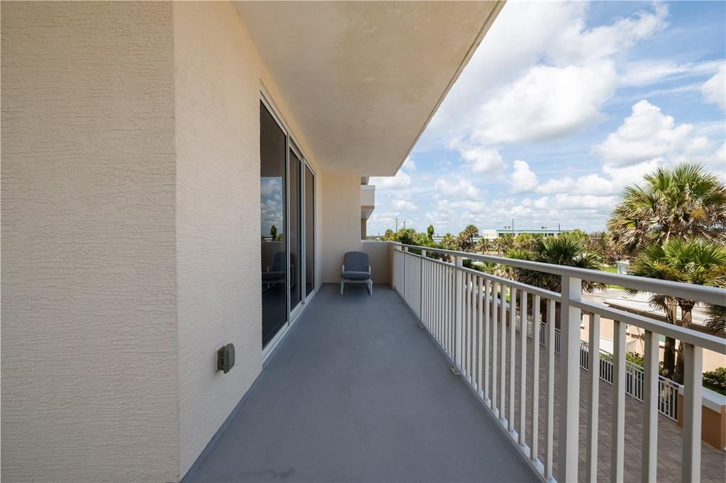 For Sale: $895,000 (3 beds, 3 baths, 2515 Square Feet)