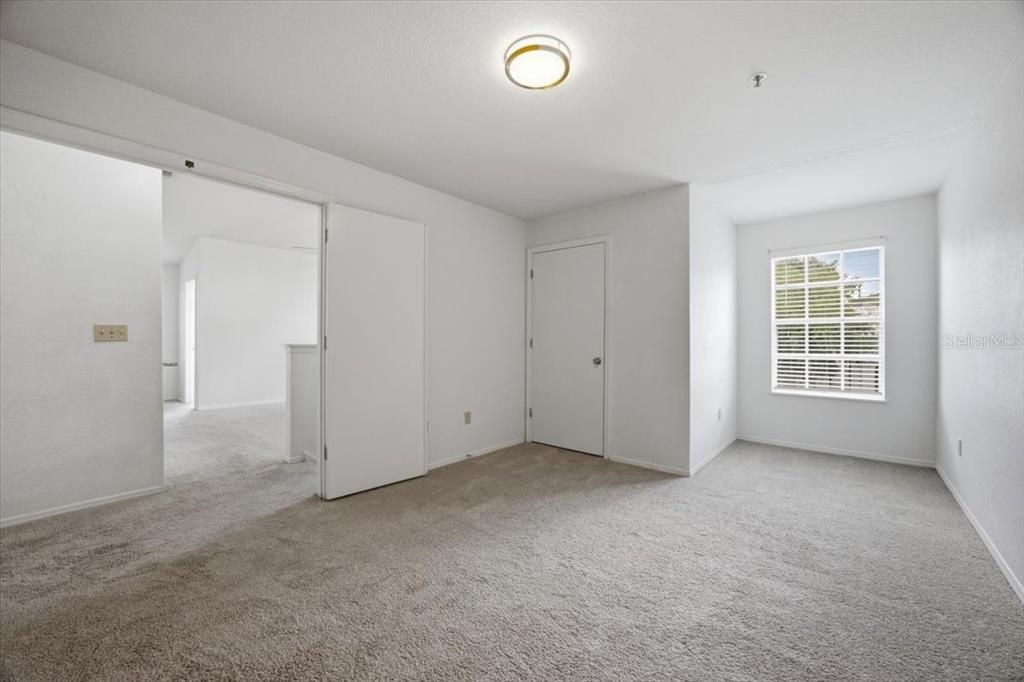 For Rent: $1,450 (2 beds, 1 baths, 834 Square Feet)