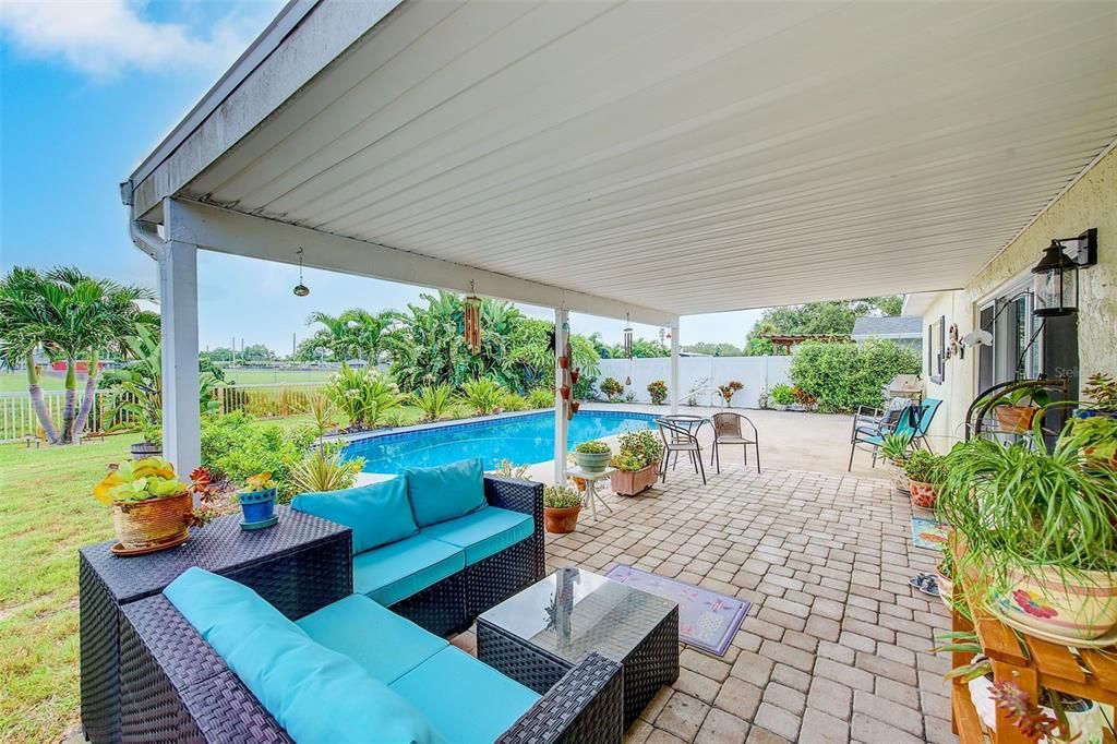 En Venta: $579,000 (3 camas, 2 baños, 1690 Pies cuadrados)