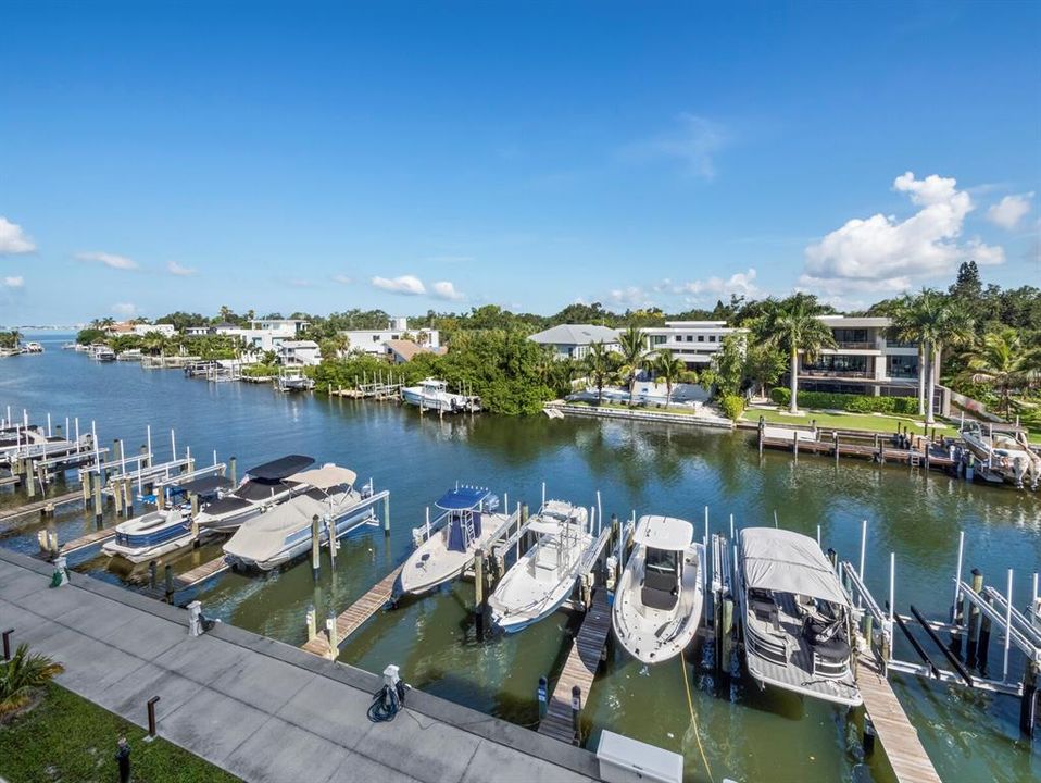 For Sale: $765,000 (1 beds, 2 baths, 1332 Square Feet)