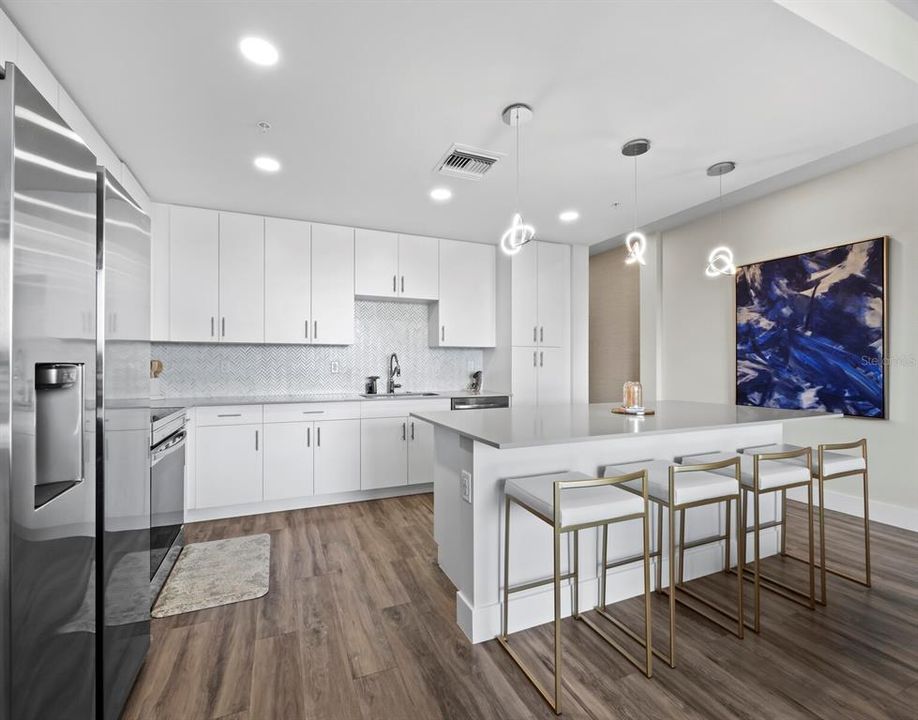 For Sale: $765,000 (1 beds, 2 baths, 1332 Square Feet)