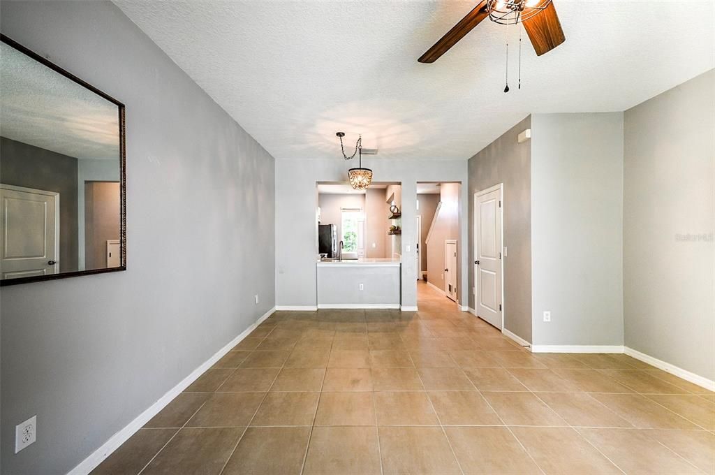 For Sale: $230,000 (2 beds, 2 baths, 1120 Square Feet)