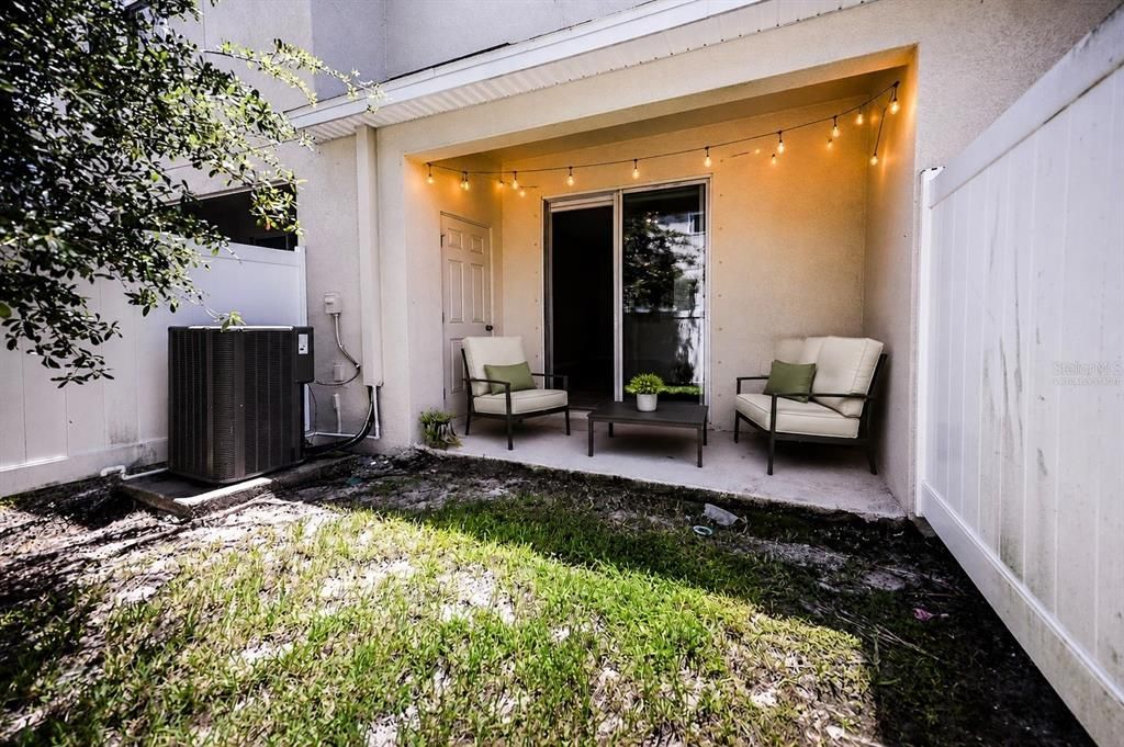 For Sale: $230,000 (2 beds, 2 baths, 1120 Square Feet)