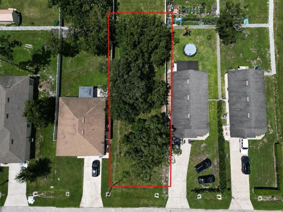 En Venta: $99,990 (0.17 acres)