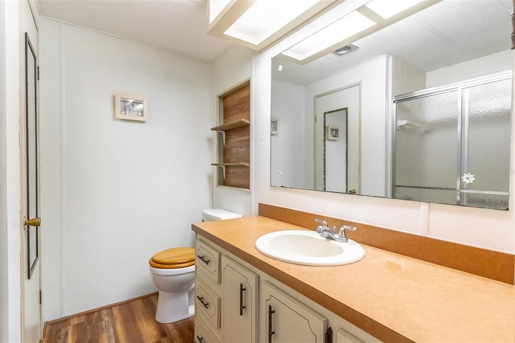 For Sale: $250,000 (2 beds, 2 baths, 1470 Square Feet)