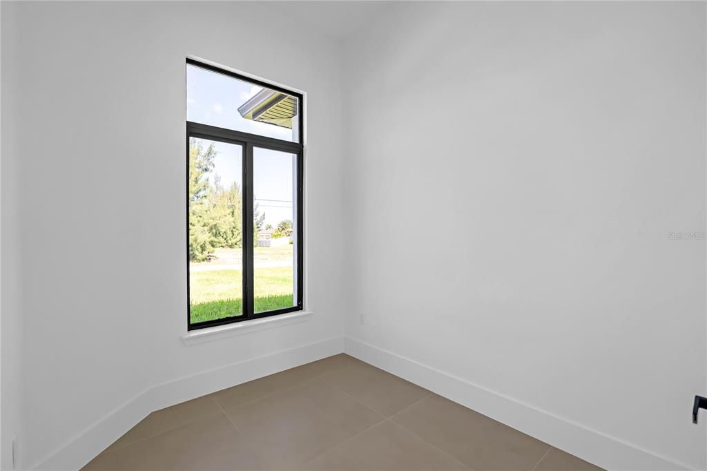 For Sale: $660,000 (3 beds, 2 baths, 2087 Square Feet)