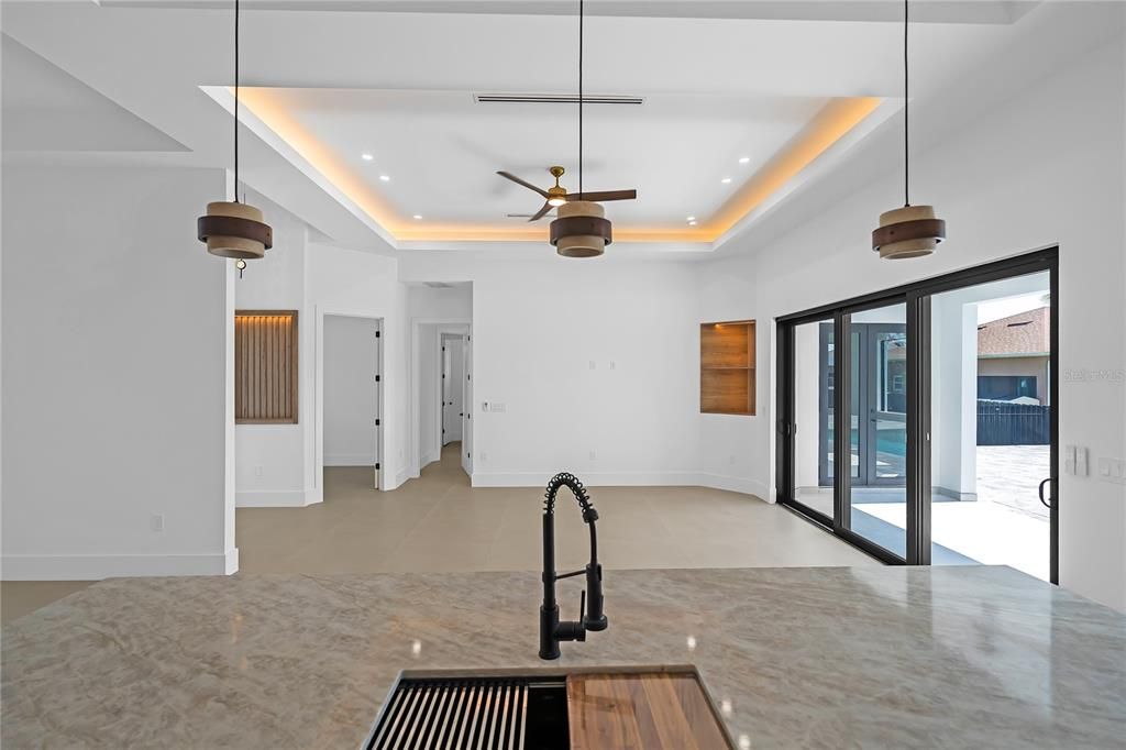 For Sale: $660,000 (3 beds, 2 baths, 2087 Square Feet)