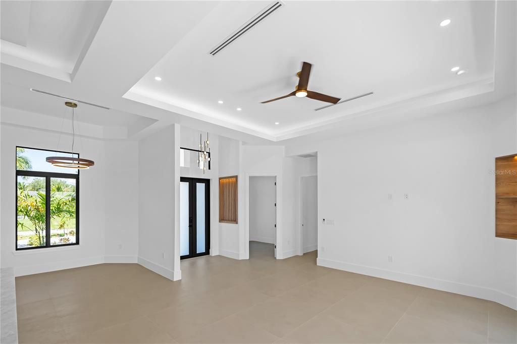 For Sale: $660,000 (3 beds, 2 baths, 2087 Square Feet)
