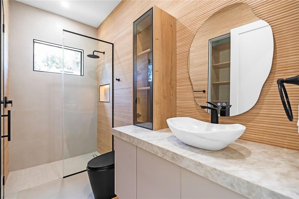 For Sale: $660,000 (3 beds, 2 baths, 2087 Square Feet)