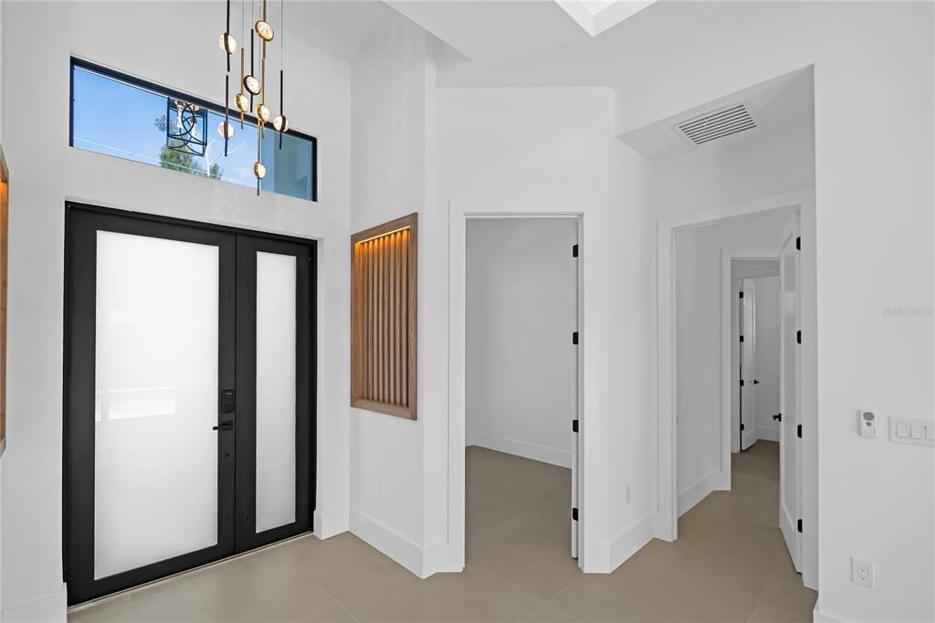 For Sale: $660,000 (3 beds, 2 baths, 2087 Square Feet)