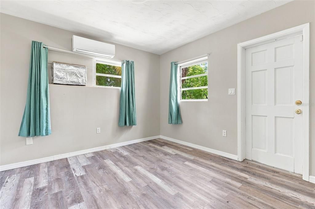 En Venta: $329,900 (2 camas, 2 baños, 1395 Pies cuadrados)