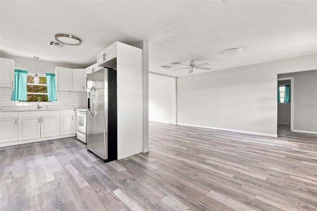 En Venta: $329,900 (2 camas, 2 baños, 1395 Pies cuadrados)