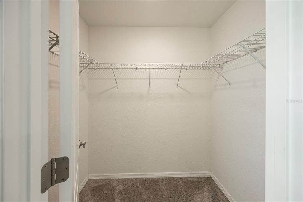 For Rent: $2,000 (3 beds, 2 baths, 1390 Square Feet)