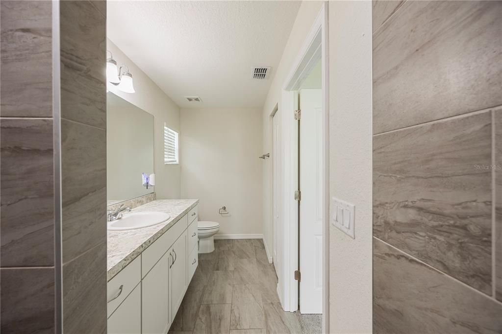 For Rent: $2,000 (3 beds, 2 baths, 1390 Square Feet)
