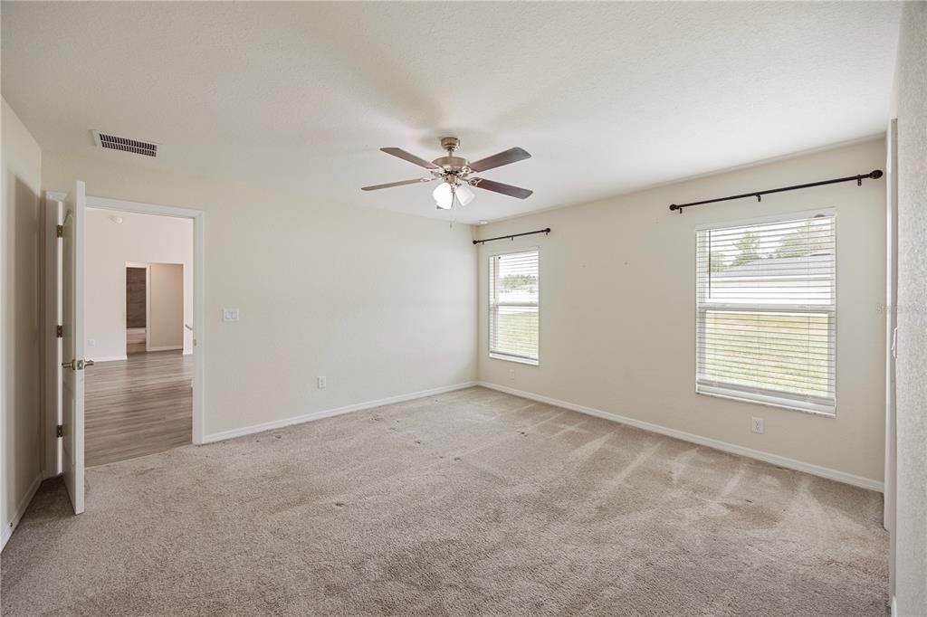 For Rent: $2,000 (3 beds, 2 baths, 1390 Square Feet)