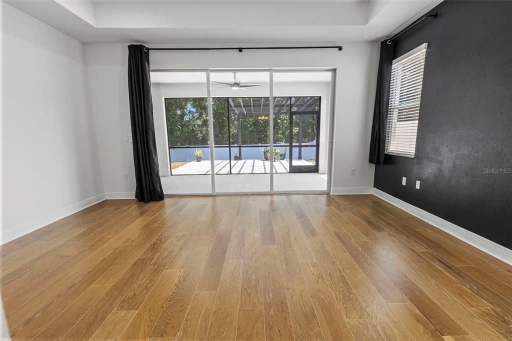 En Venta: $499,900 (4 camas, 3 baños, 2628 Pies cuadrados)