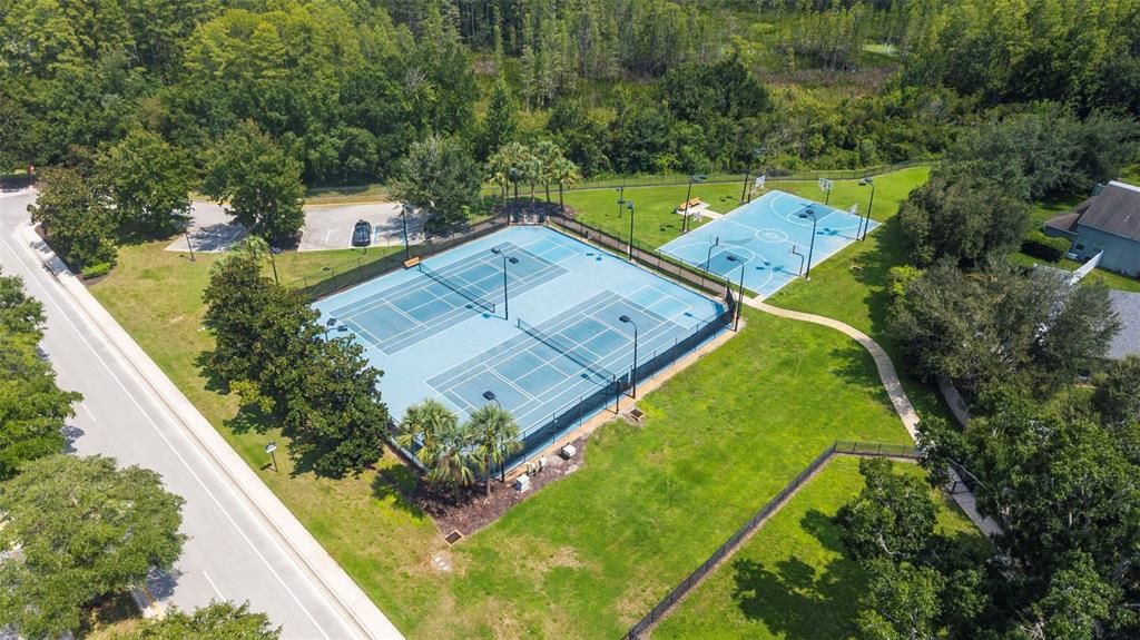 En Venta: $499,900 (4 camas, 3 baños, 2628 Pies cuadrados)