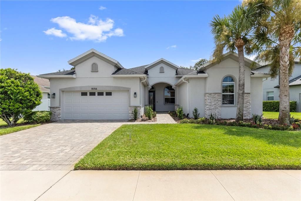 En Venta: $499,900 (4 camas, 3 baños, 2628 Pies cuadrados)