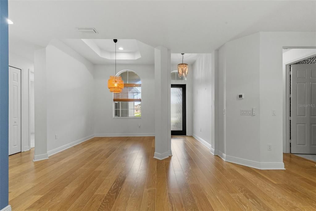En Venta: $499,900 (4 camas, 3 baños, 2628 Pies cuadrados)
