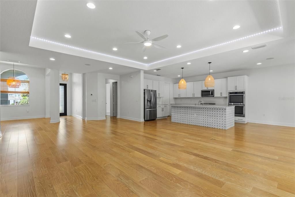 En Venta: $499,900 (4 camas, 3 baños, 2628 Pies cuadrados)