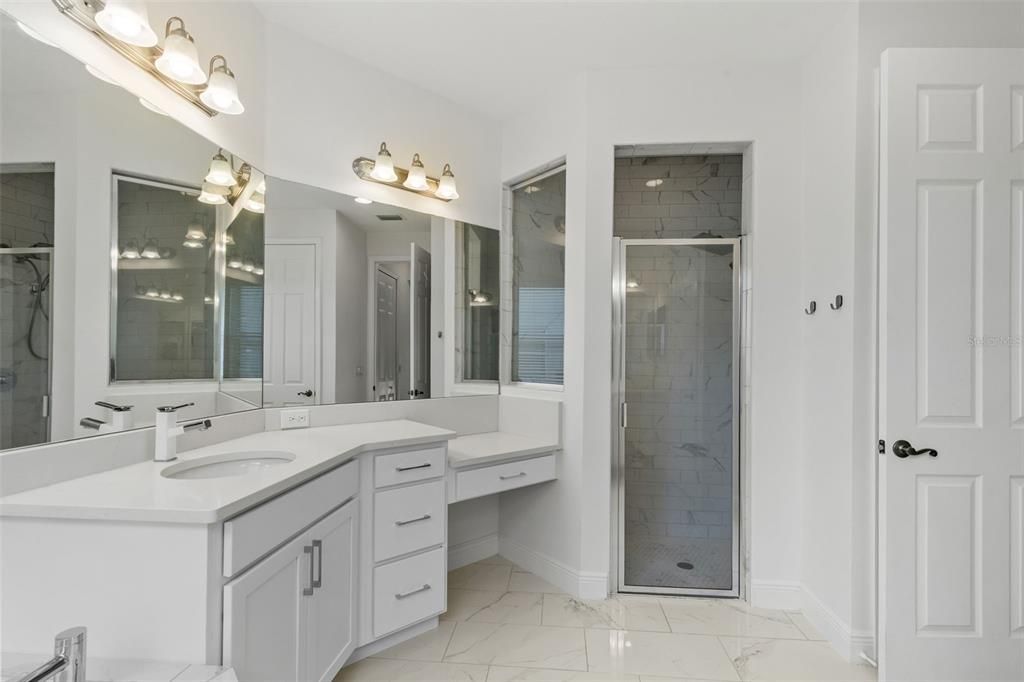En Venta: $499,900 (4 camas, 3 baños, 2628 Pies cuadrados)