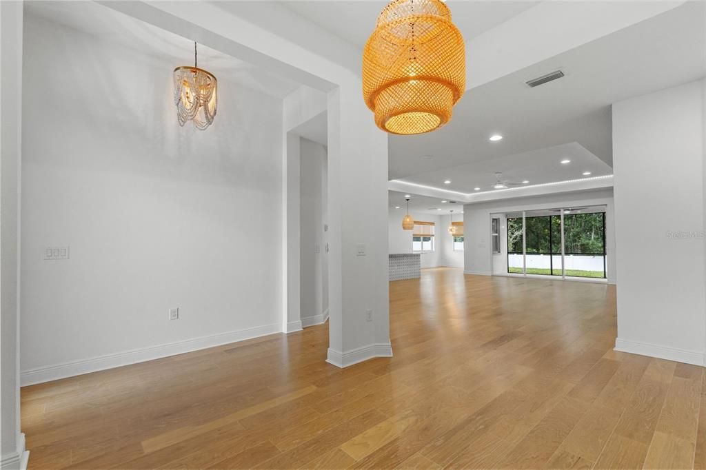 En Venta: $499,900 (4 camas, 3 baños, 2628 Pies cuadrados)
